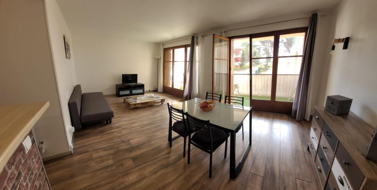 דירות קסיס Au Calme, 200M Du Centre T2 Avec Balcon Et Parking מראה חיצוני תמונה