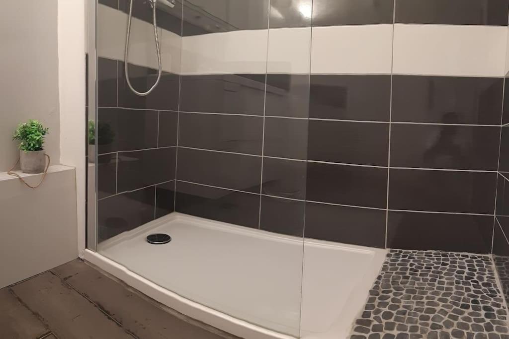 דירות קסיס Au Calme, 200M Du Centre T2 Avec Balcon Et Parking מראה חיצוני תמונה