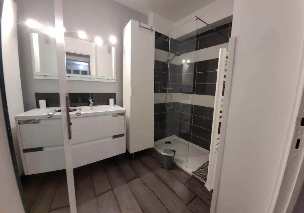 דירות קסיס Au Calme, 200M Du Centre T2 Avec Balcon Et Parking מראה חיצוני תמונה